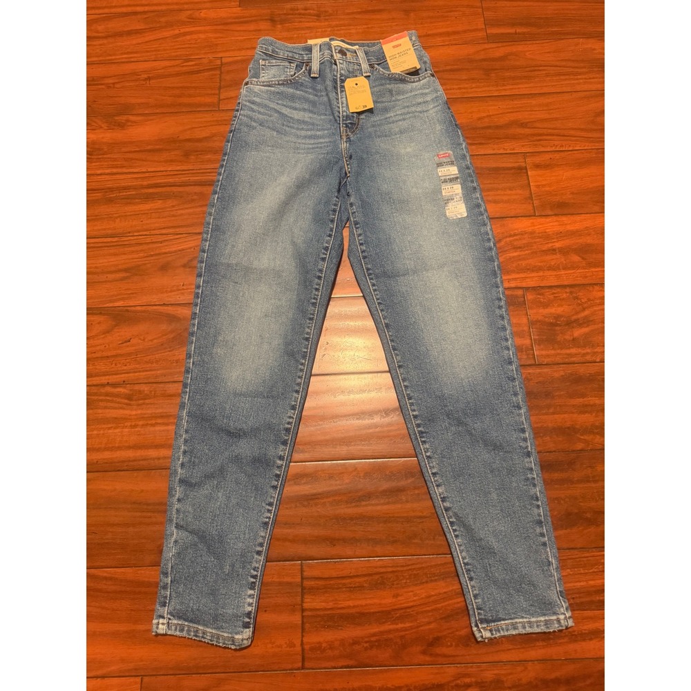 Levis High Waisted Mom Jeans 24 x 29 Medium Wash Tapered Leg Stretch Denim NEW